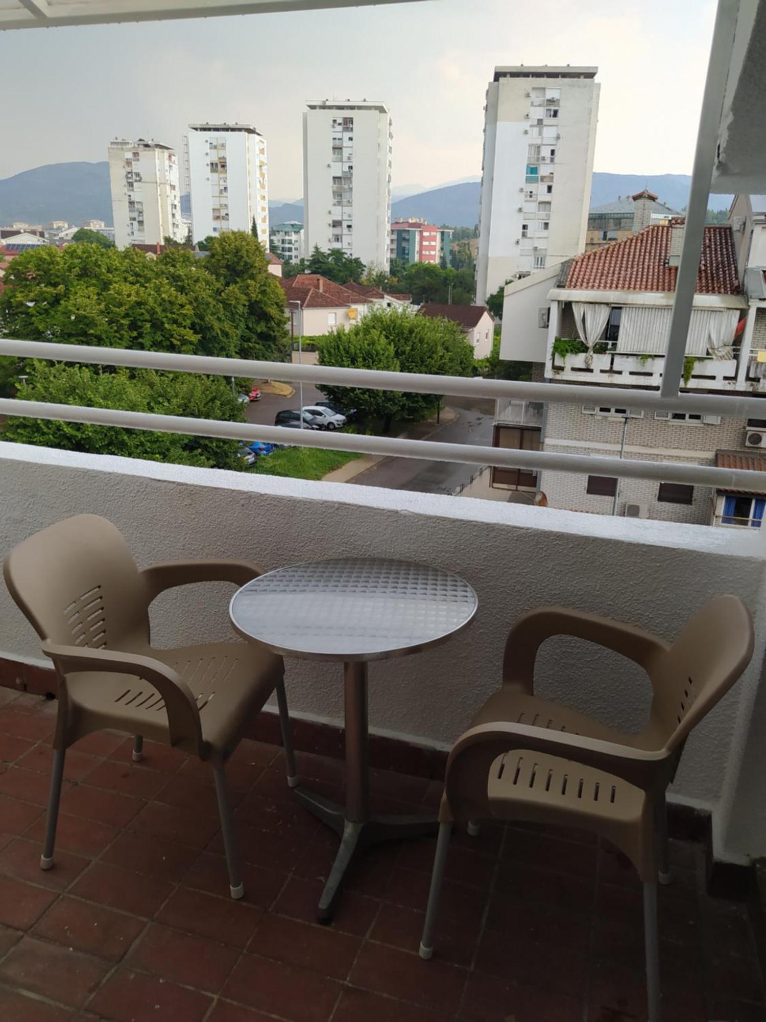 Apartman Senka 2 Lägenhet Podgorica Exteriör bild
